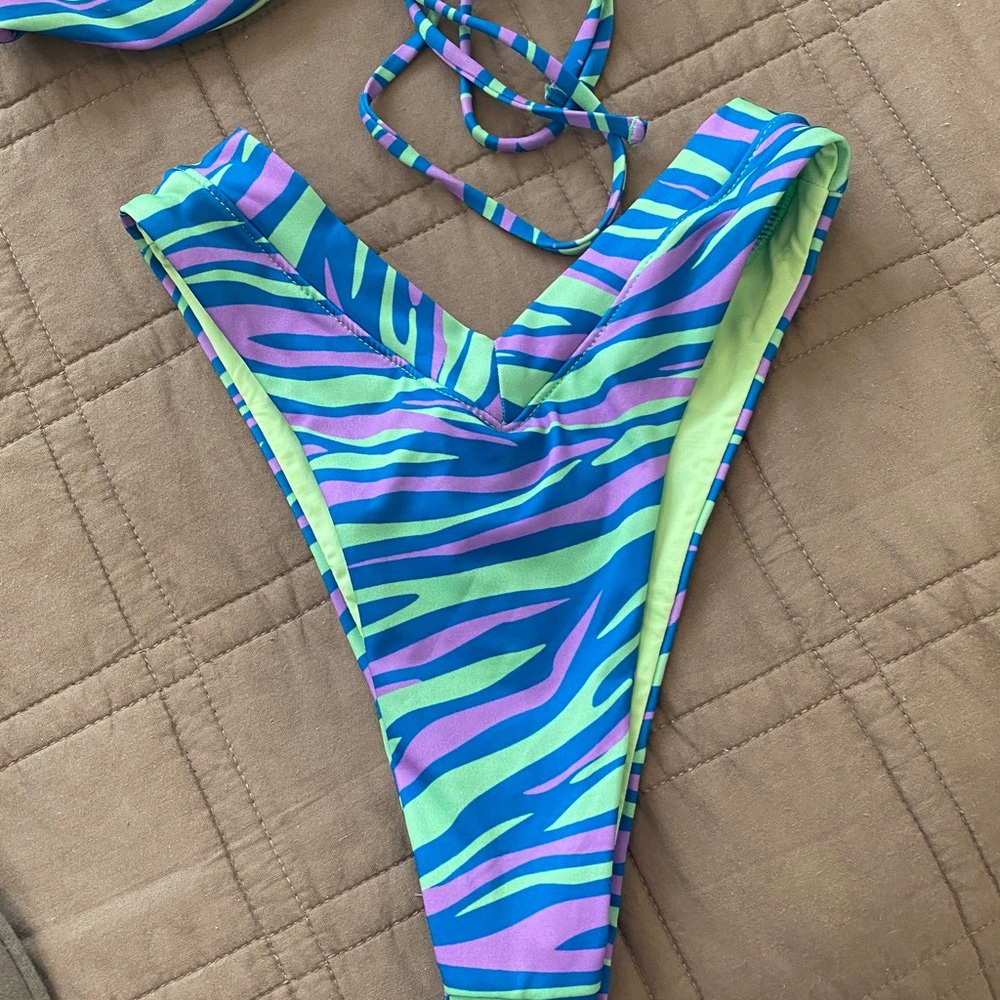 Colorful  Bikini - Picture 3 of 3